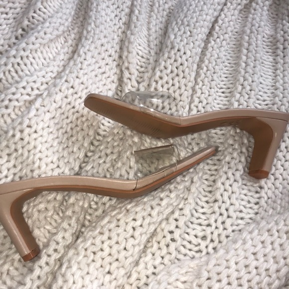 Heels - Picture 5 of 5